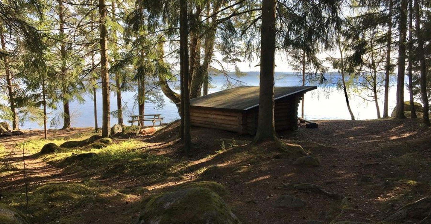 Torpön nordost Knuts Skeppstad 
vindskydd
Ydre
Torpön runt