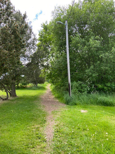 Elljusspår Väderstad med belysningsstolpe