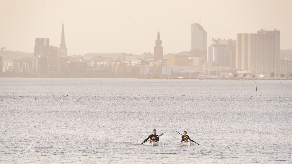 Västeråsfjärden med Västerås vackra siluett
