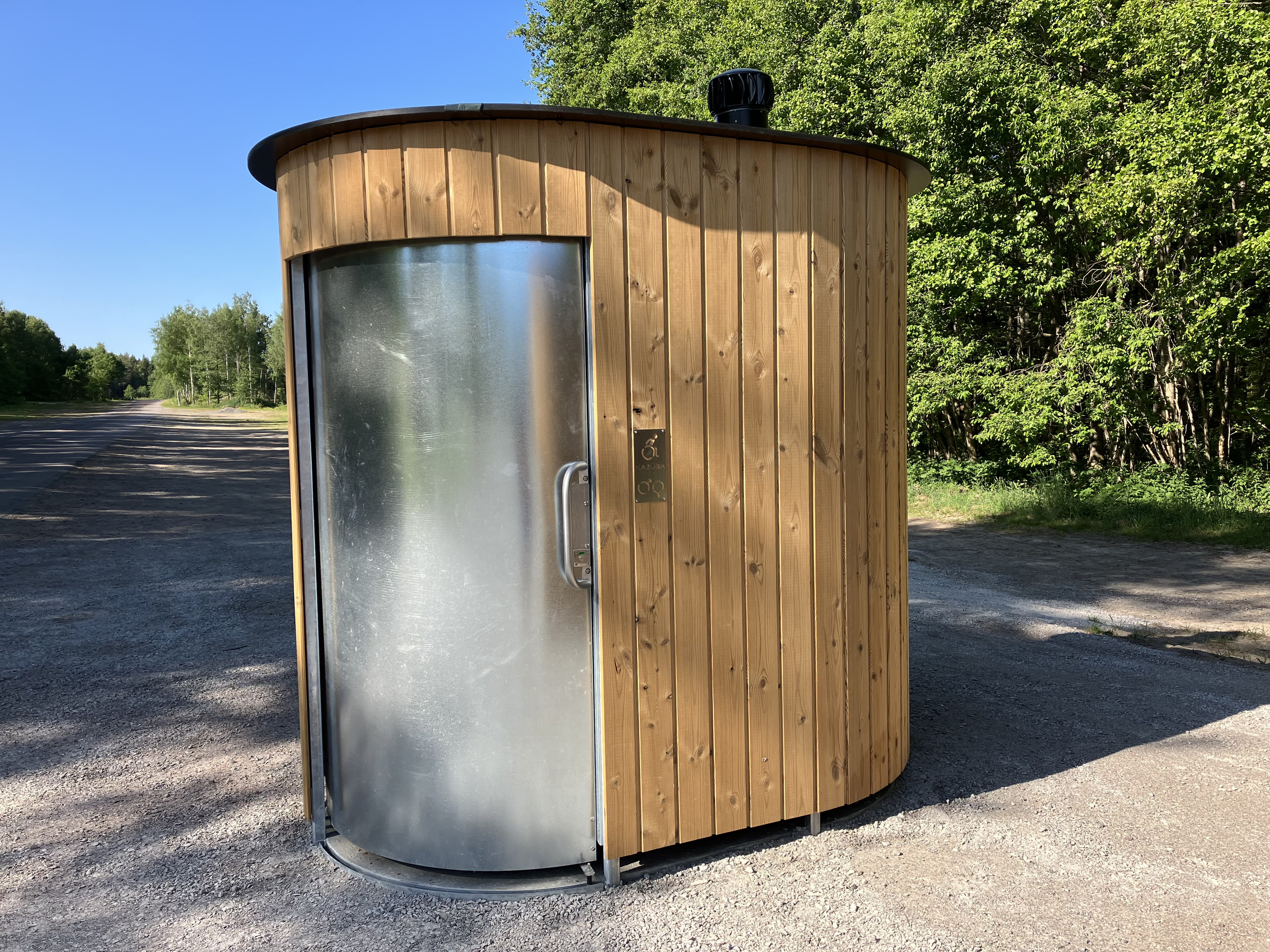 Funktionsanpassad toalett vid Sörsjöns parkering.