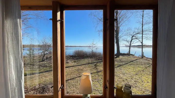 Idyllisk stuga med egen sandstrand