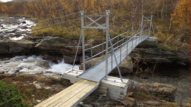 Suspension bridge Sjpietjavjåhkå
