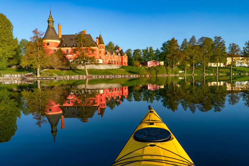 Utsikt över Lejondals slott från Lejondalssjön