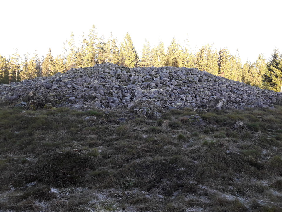 Stora gravrösen