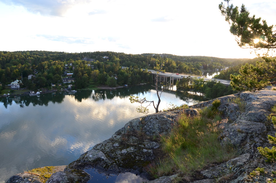 Vy över Kilsviken och Värmdöleden. 