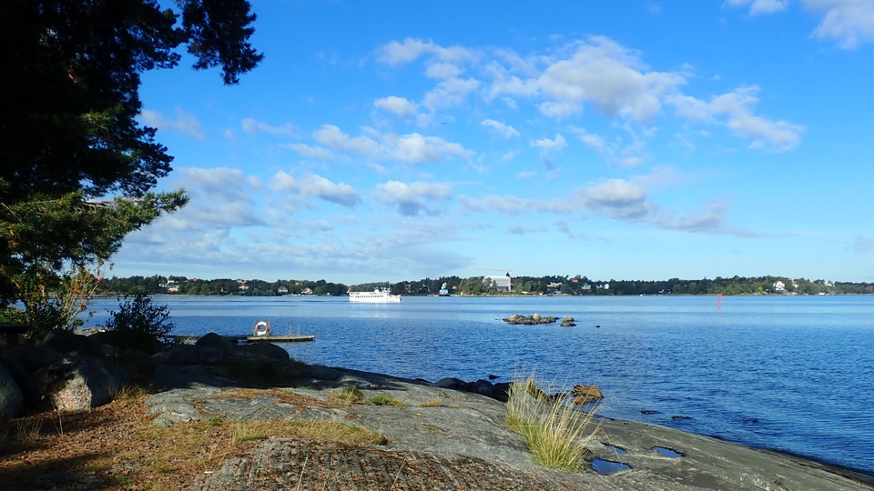 Klippa med utsikt över Stora Värtan. Foto Lidingö stad