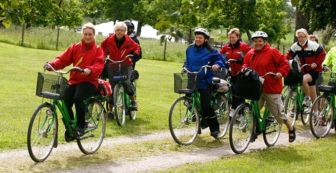 Cykla i sjöstaden Motala