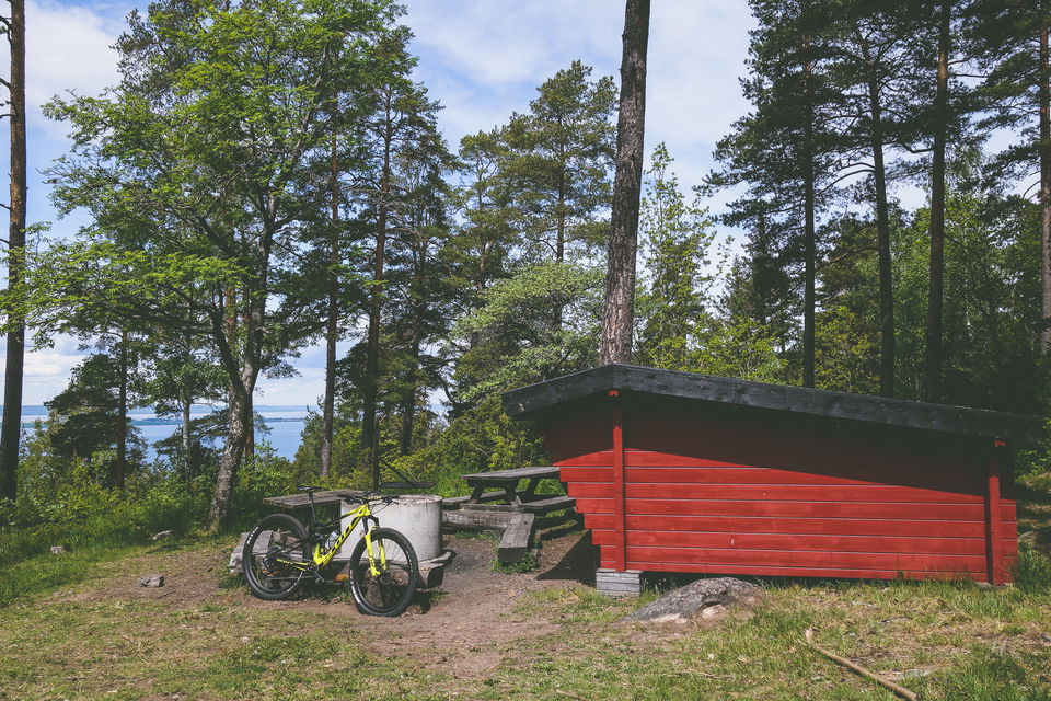 Grillplatsen på toppen av pulkabacken