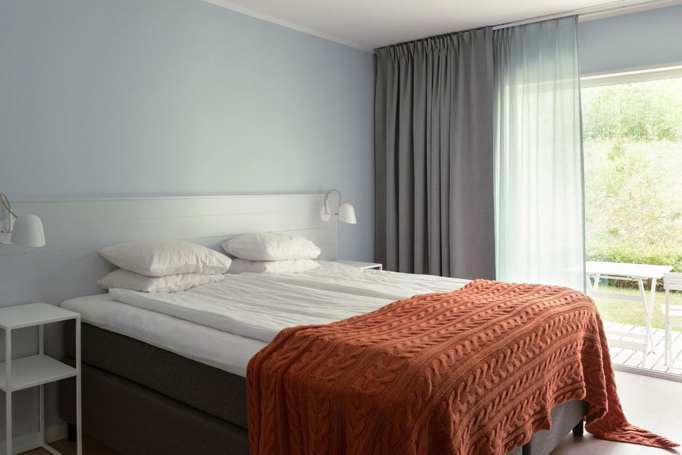 Gyllene-Hornet-dubbelrum-blått