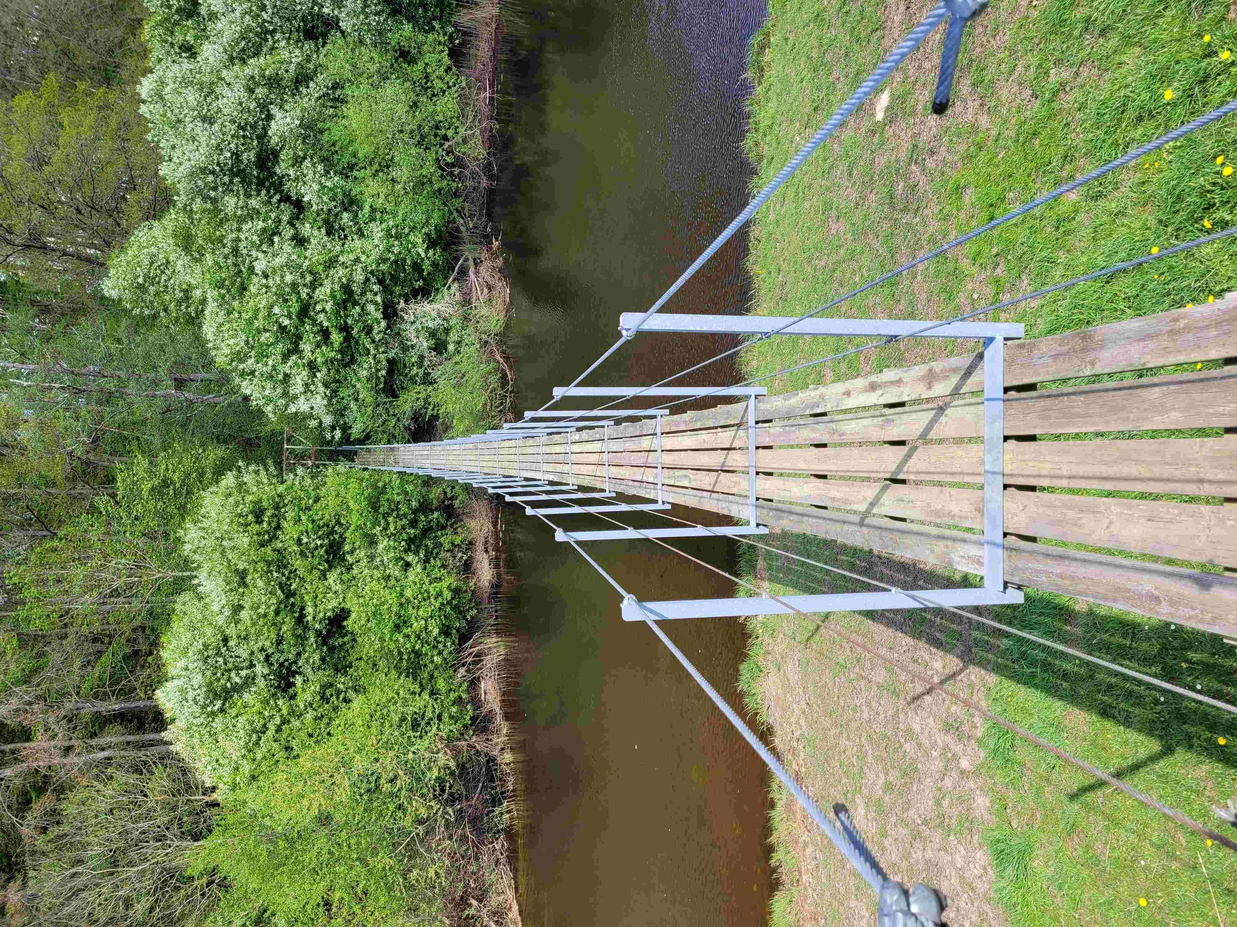 Tomarps ene, hängbro över Rönne å