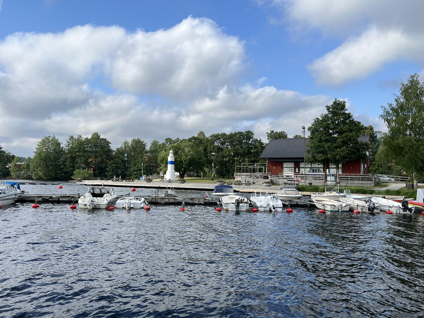 Vy mot Bryggan restaurang