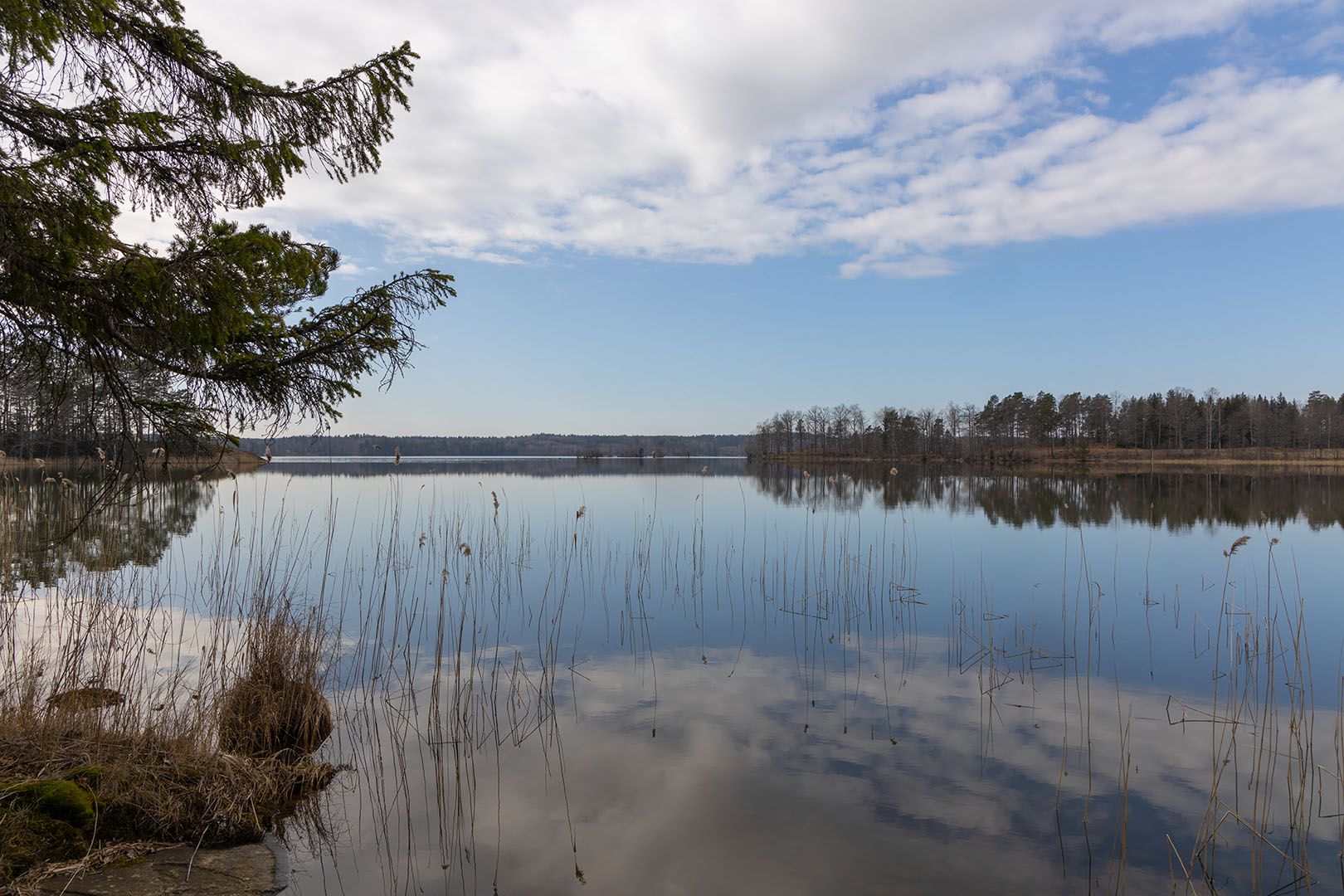 Utsikt över sjön Vindommen