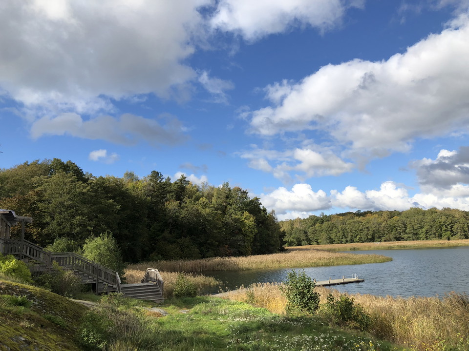Vy över Tenöbadet på Bogesundslandet.