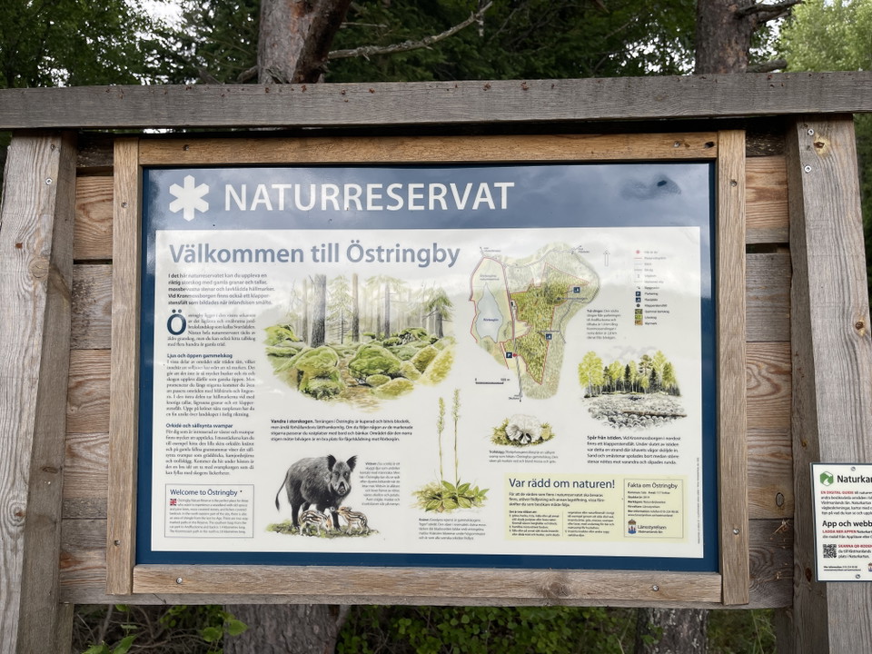 Informationstavla med text och illustrationer.