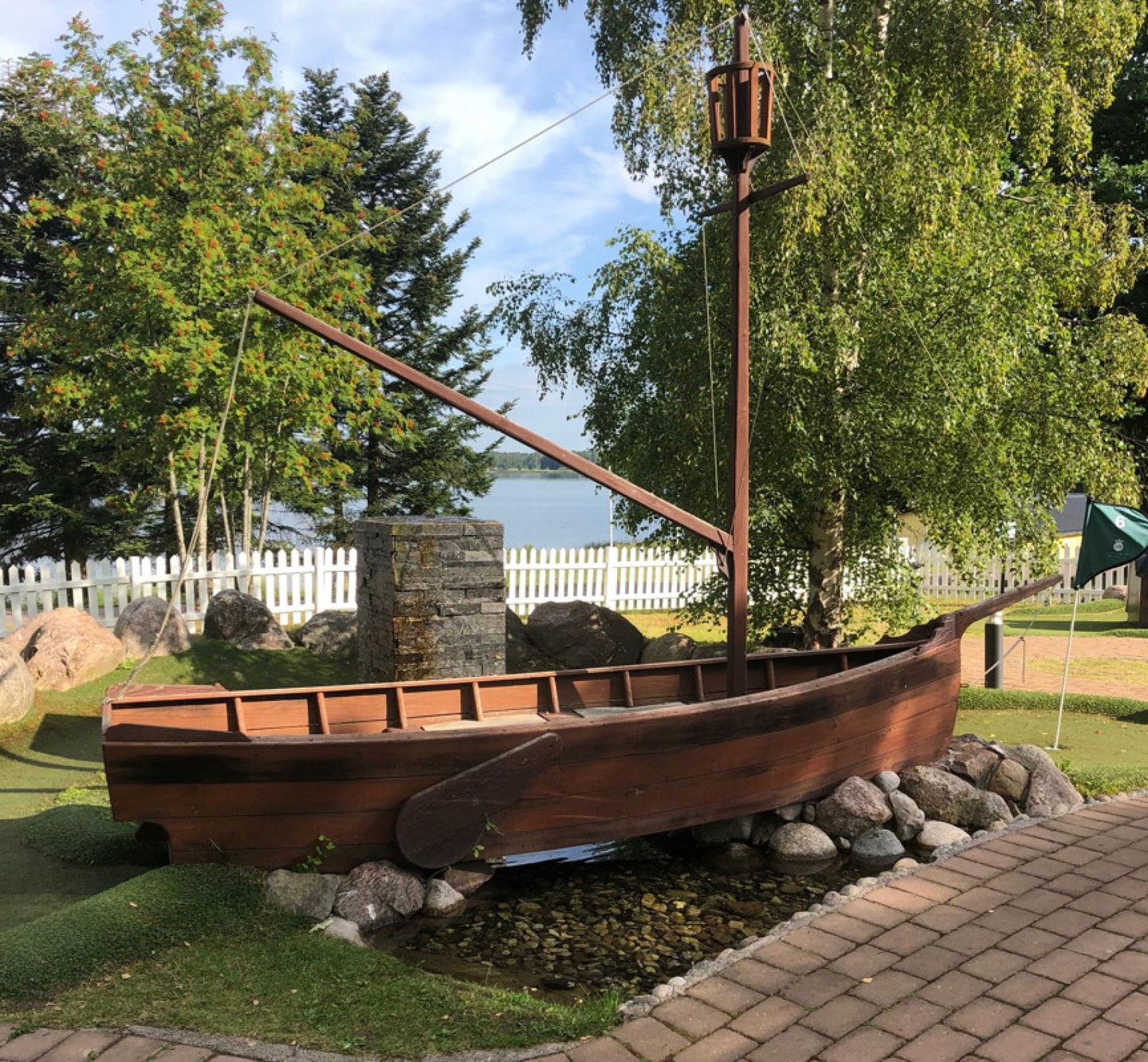 Äventyrsgolf på Herrgårdscampingen i Kristinehamn.