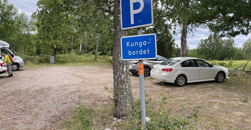 Parkeringsplats nära Kungabordet.
Etapp: Smedstorp-Norra Vi, 
Ydre

(Sommartid har det funnits en torrtoa här, men inte i juli 2023)