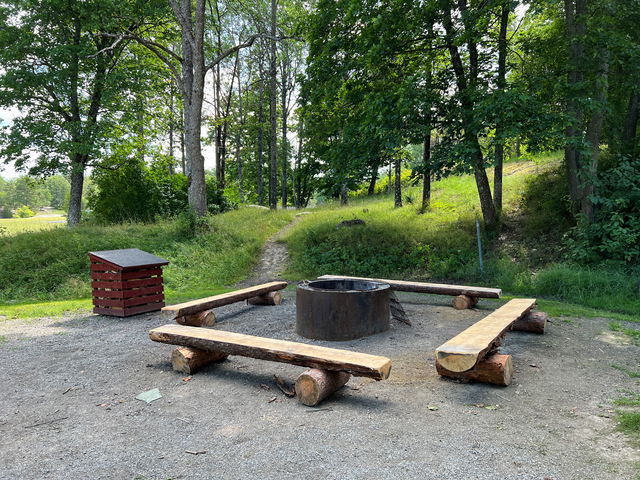 Grillplats vid Alby friluftsgård