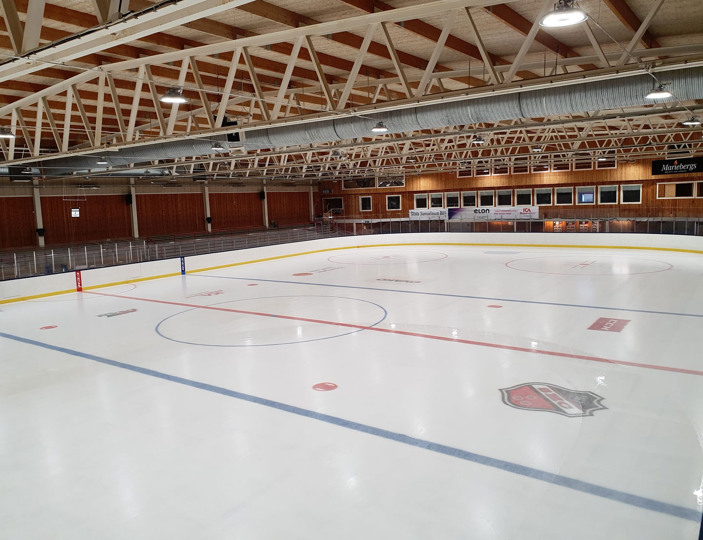 Ovakohallen hockeyrink