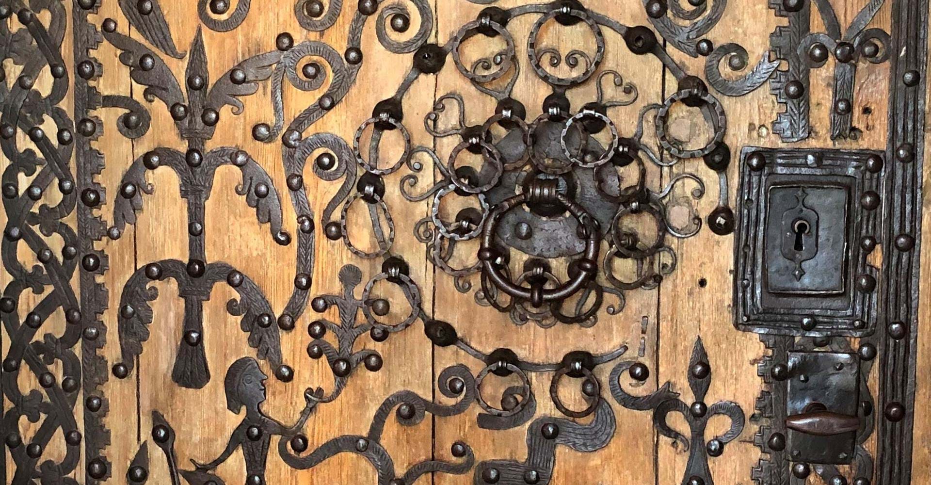 Dörren på Rogslösa kyrka. 
Etapp: Borghamn - Vadstena
Vadstena. 