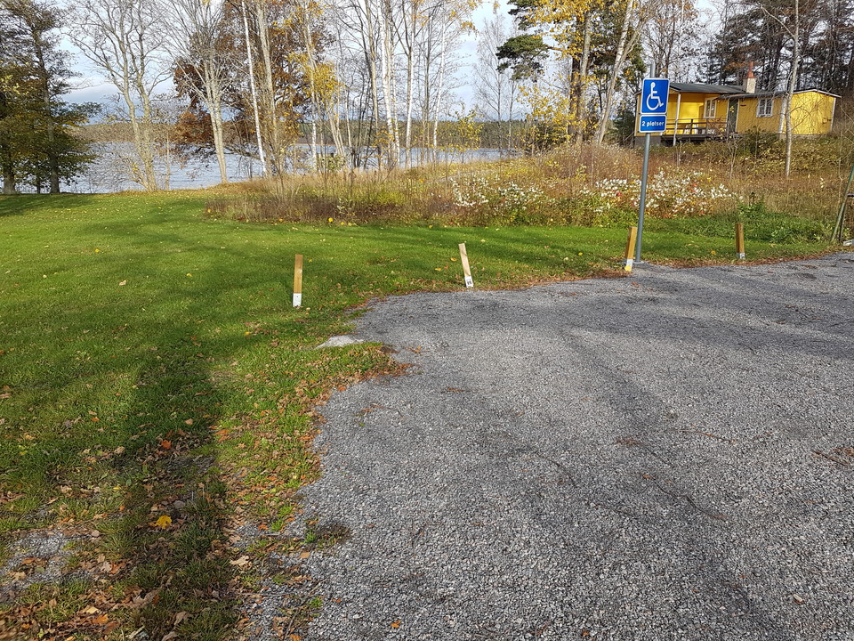 Parkering handikapp vid Södergarnsbadet. Foto Lidingö stad.