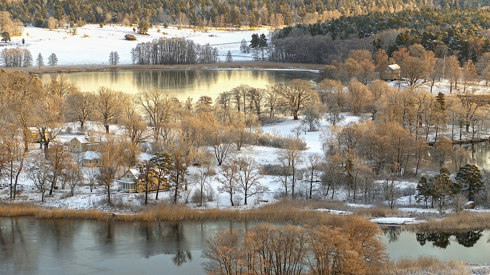 Gråviken sedd från Ekholmsnäsbacken. Foto Eddie Granlund