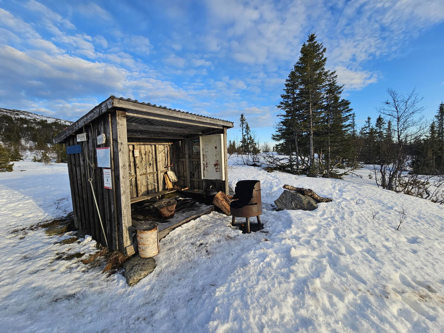Dags för en ny paus? Vid Ripkallhöjden kan du stanna till och även grilla din korv.