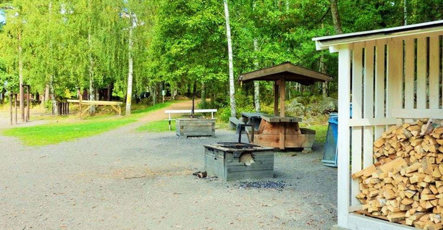 Grillplats vid Vidingsjö motionscentrum. 
Etapp: Djurgården-Vidingsjö, Vidingsjö-Bjärka Säby. 
Linköping. 