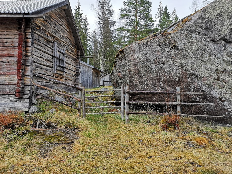 Stenen på Råbergsvallen