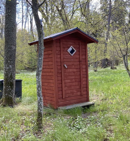 Toalett, Veckholms prästholme