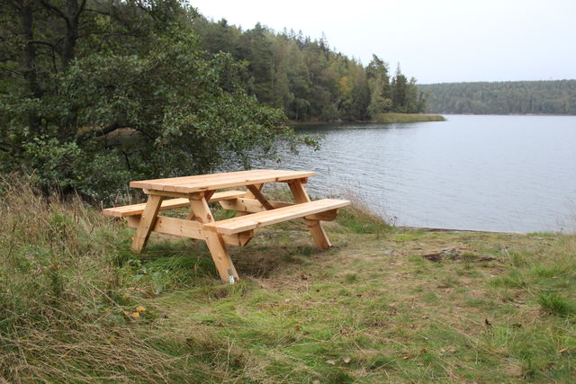 Fikabord på udden i Öbacken-Bränninge naturreservat