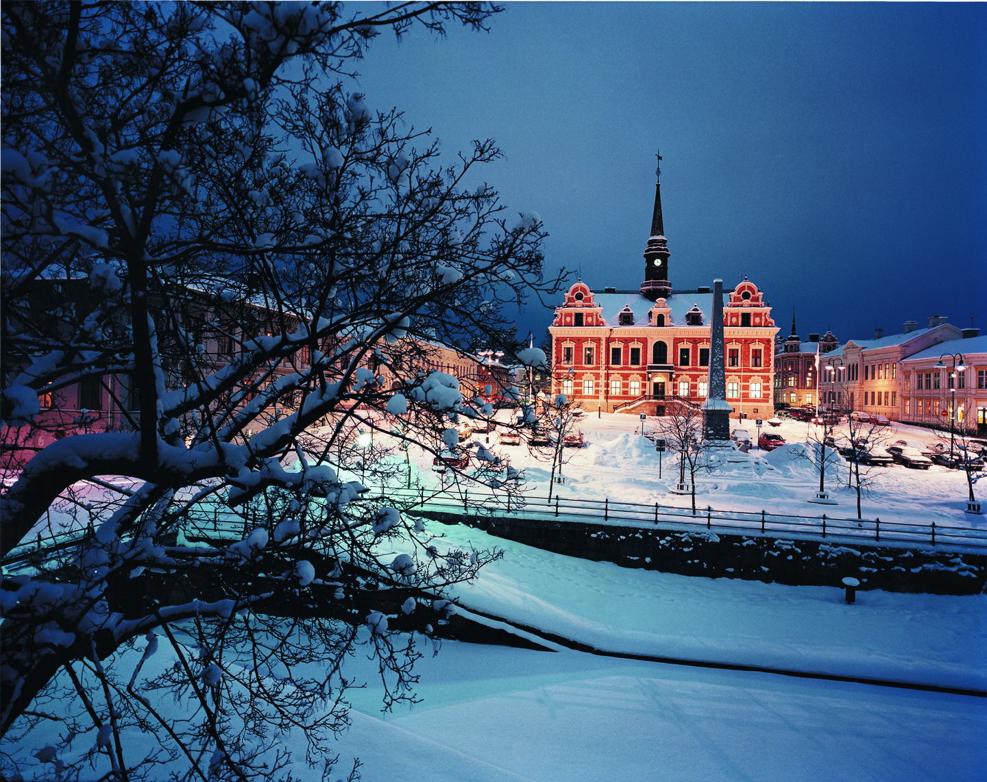 Rådhuset i vinterlandskap