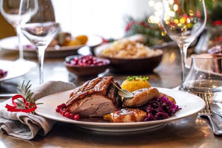 Family Christmas Table at Scandic Brennemoen