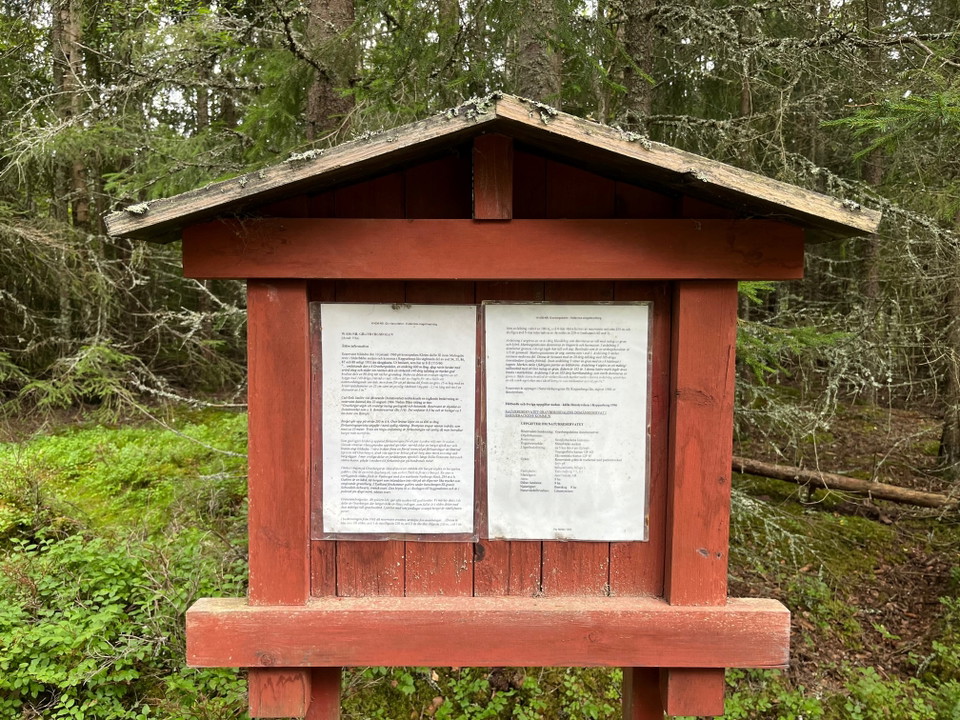Skylt med mer information