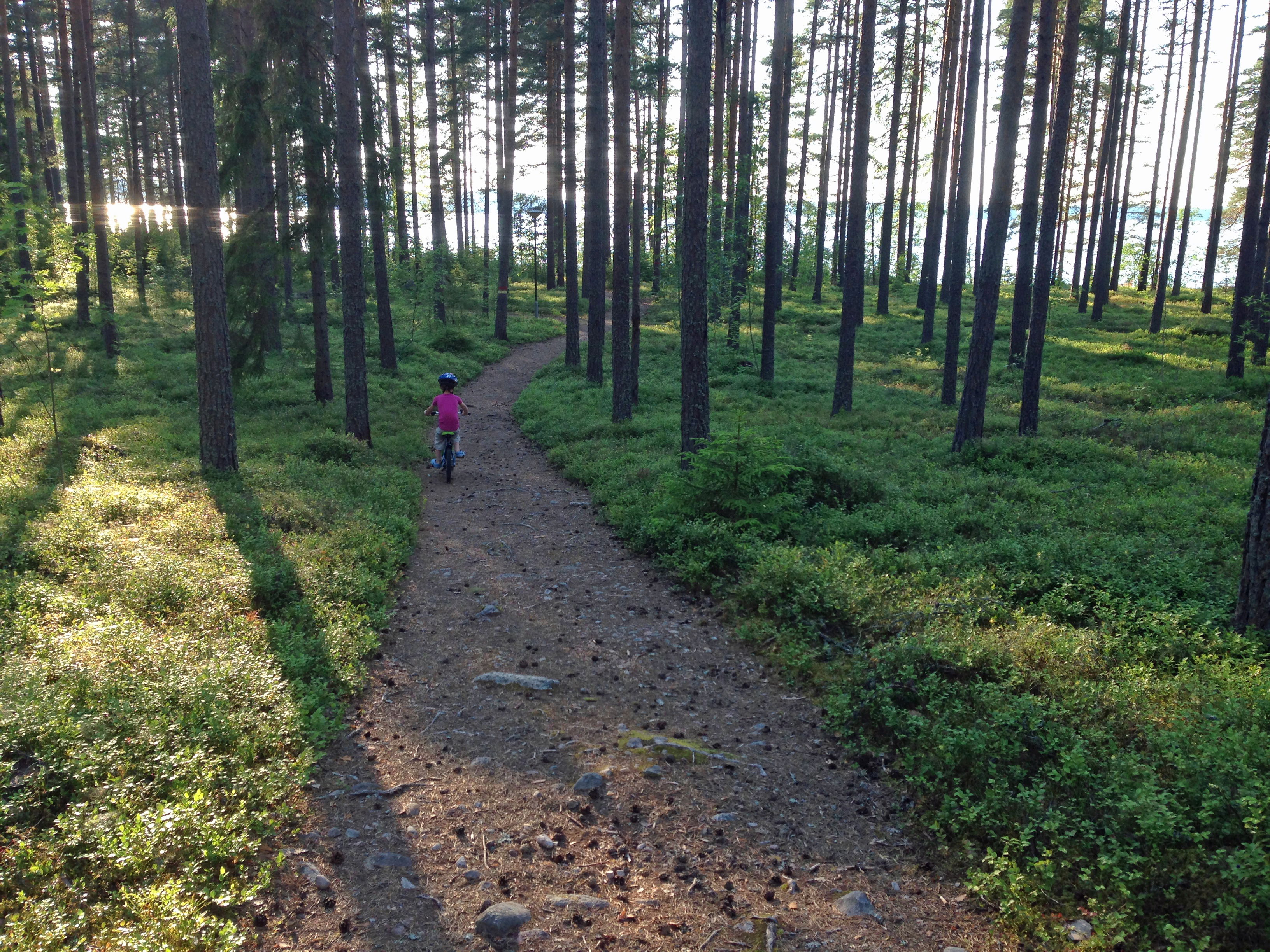 Röda stigen, Östa