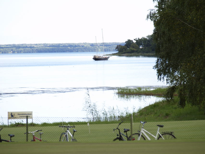 Vy över Kalmar golfklubb och Kläckebergaviken