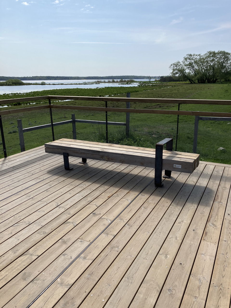 Sittbänk på observationsplattform