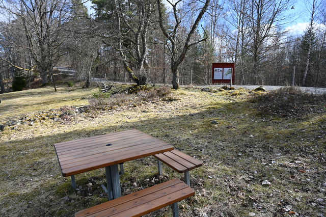 Bänkbord, Utmarken