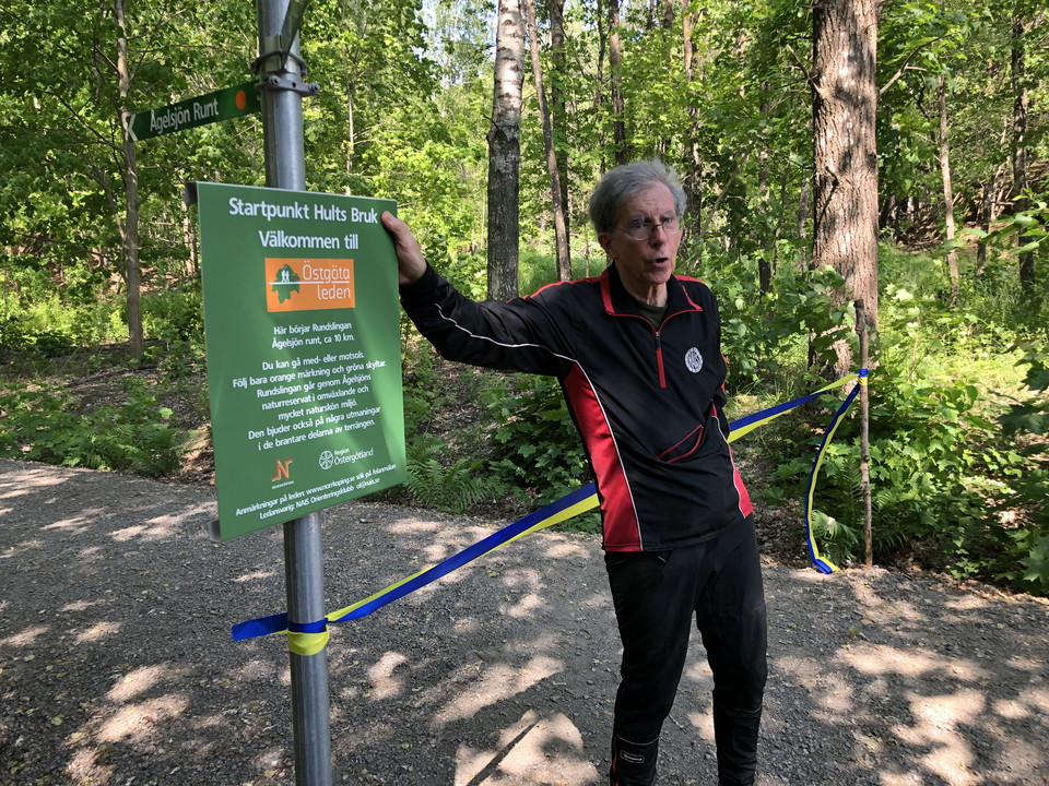 Eldsjälen Lennart Forsell, NAIS OK, berättar om de nya skyltmarkeringarna.