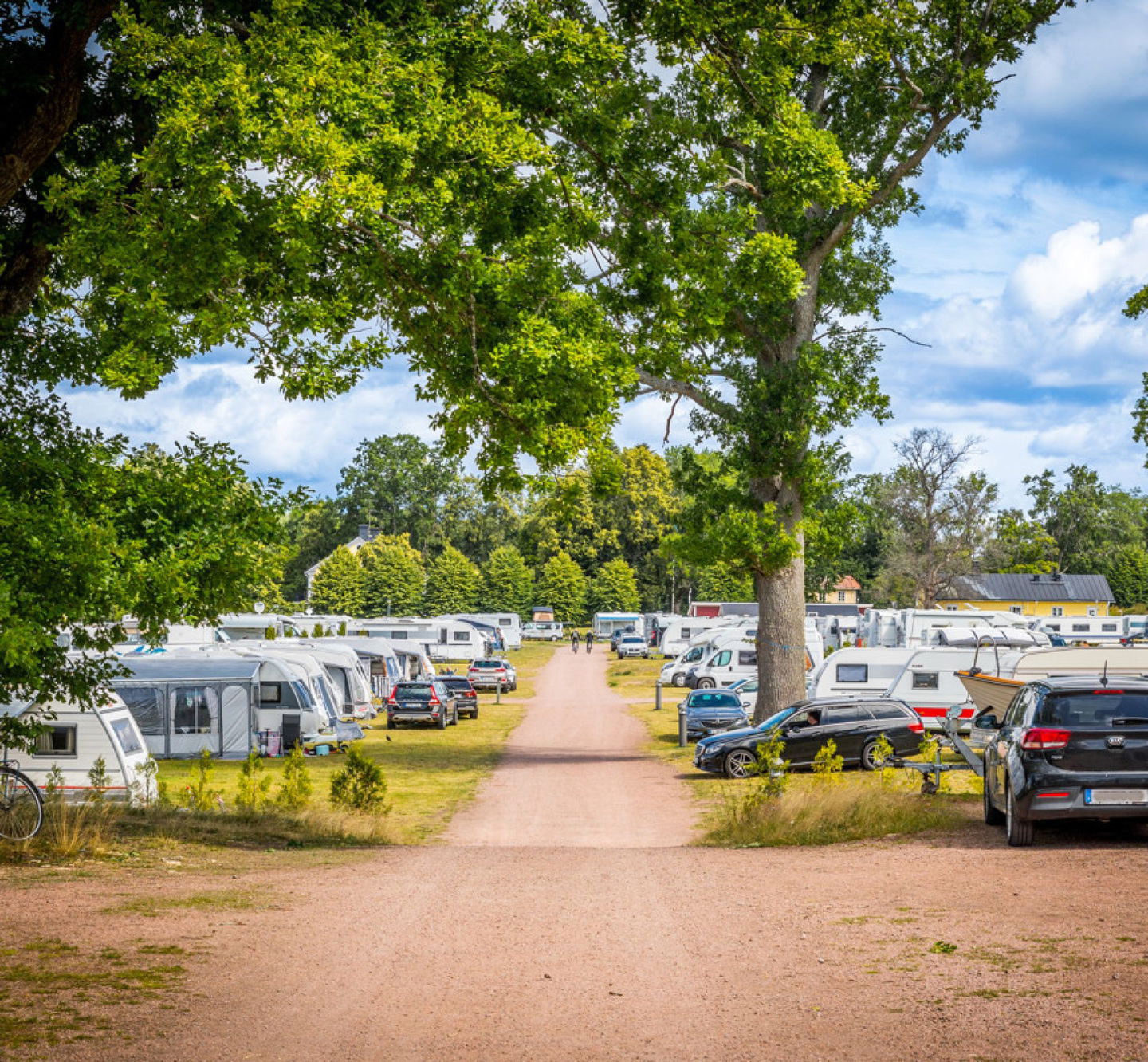 Områdesbild över Herrgårdscampingen i Kristinehamn