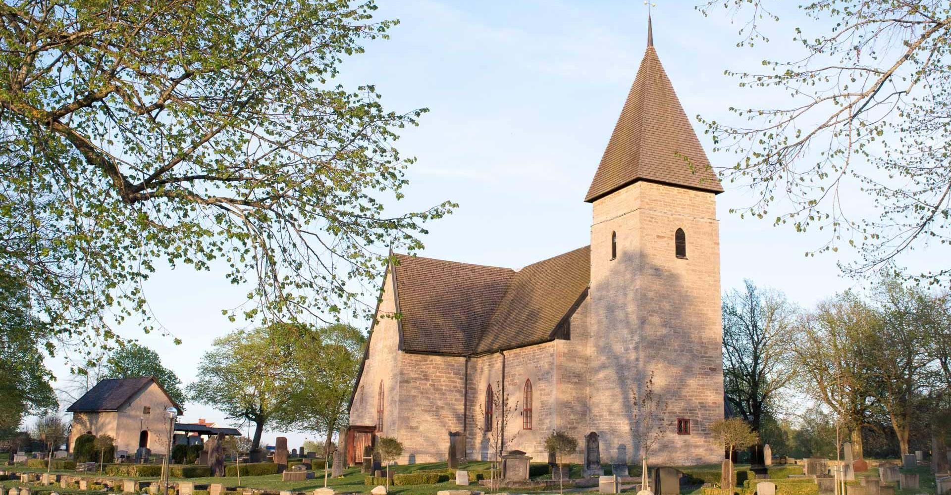 Rogslösa kyrka