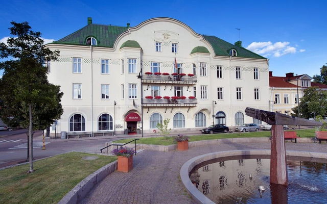 Home Hotel Post