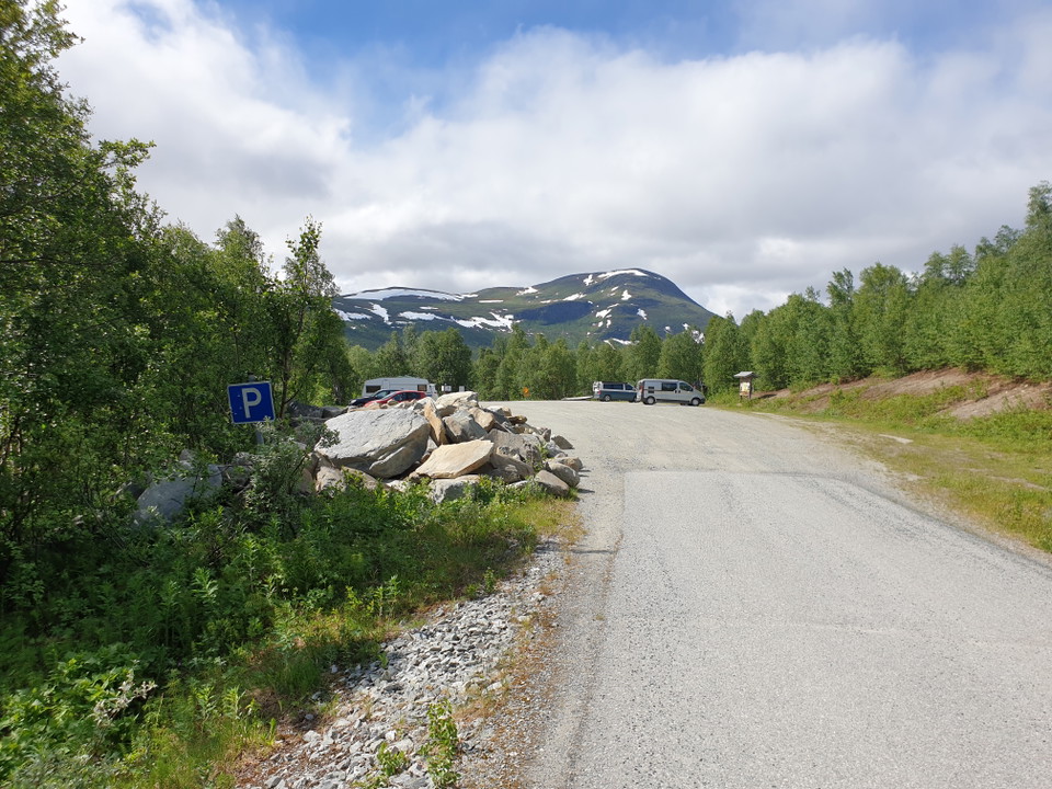 Parkering Stor-Tjulträsket.