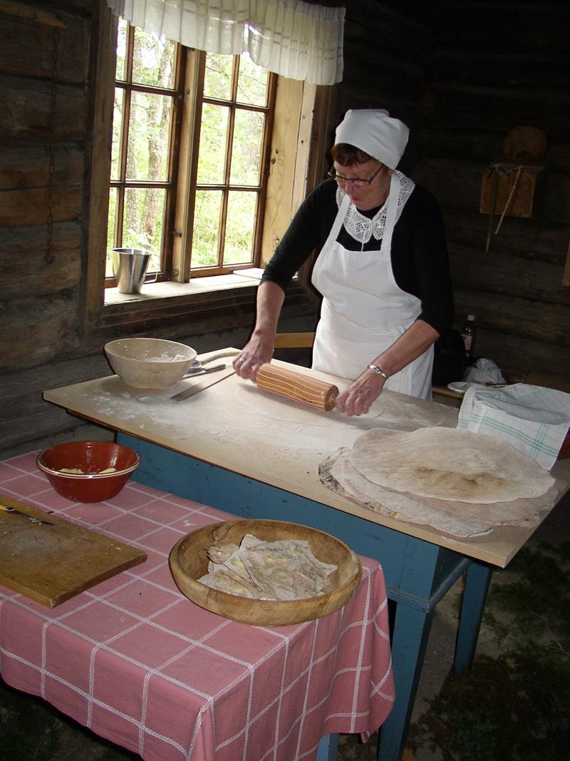 Dame baker flatbrød