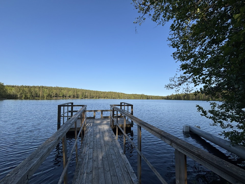 Vy över Flaten och bryggan 