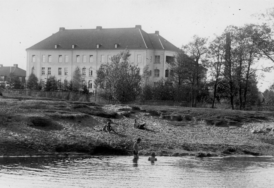 Lasarettsområdets badplats.