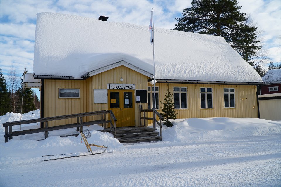 Kypasjärvi Folkets Hus / Snowmobile café