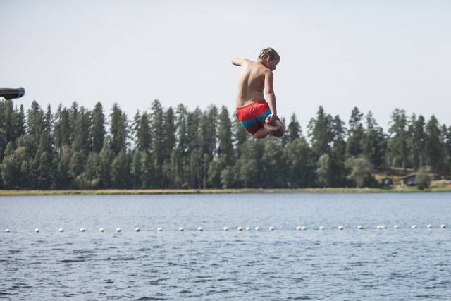 Sommarpärlor i Surahammar – Upptäck kommunens bästa badplatser!