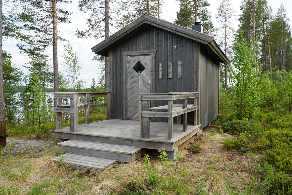 A sauna is located at the swimming spot - contact Vallsjärvs byaförening for more information.