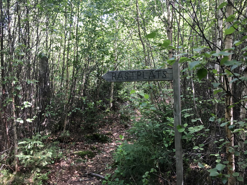 Grillplats och vindskydd vid Tjurlången