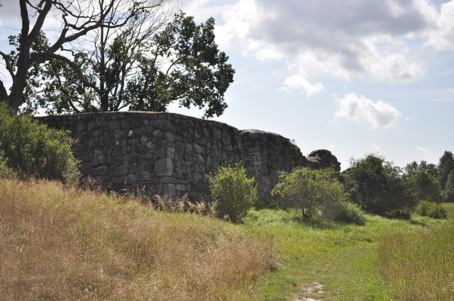 Fornborg, Västra Hammersta gård